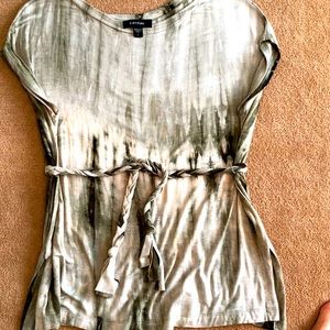 Karen Kane Grecian style belted top